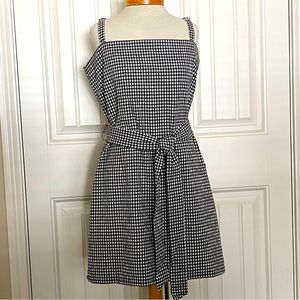 Gianni Bini sundress, black & white seersucker, size Large